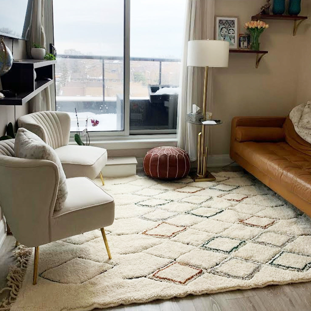 Wool Beni Ourain Area Rug In a Living Room.