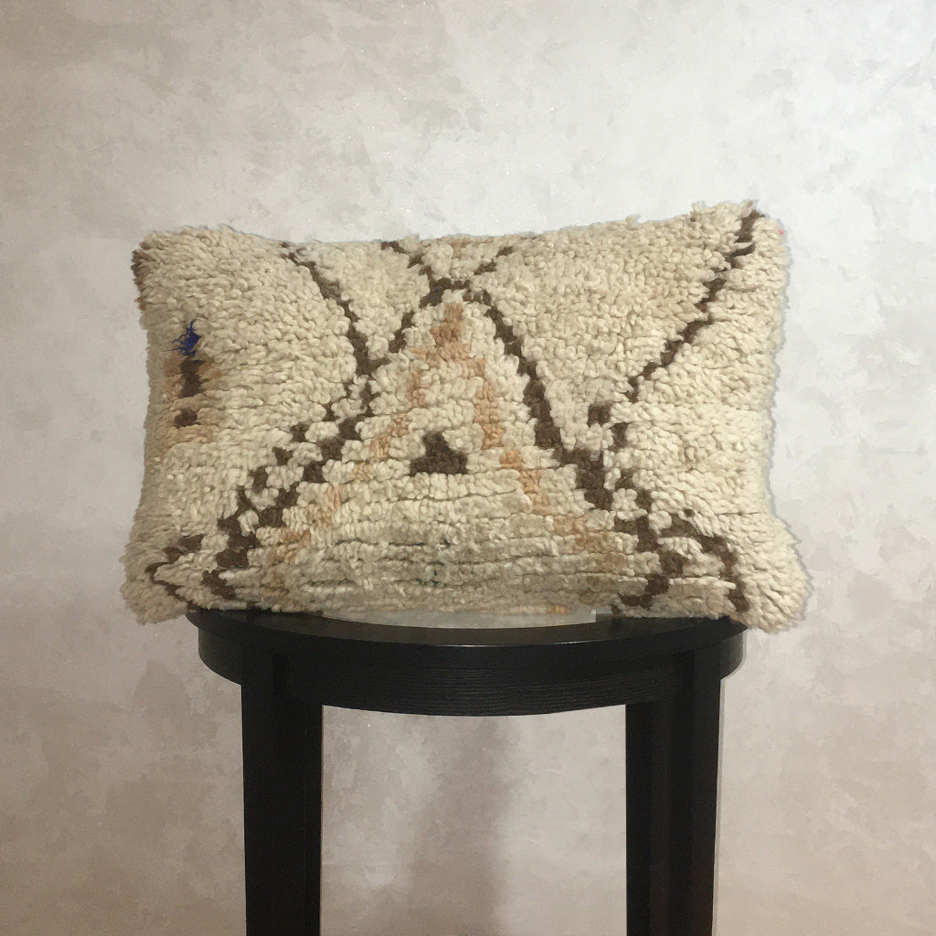 Vintage Moroccan Wool Pillow, Berber Wool Cushion Cover Off White Brown 14"x22" - Moroccan Interior
